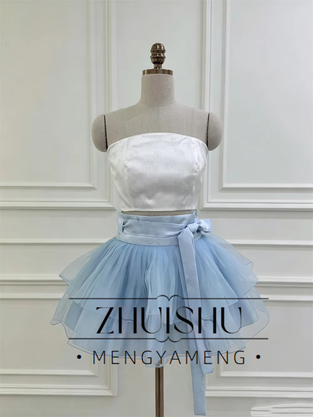 Moderno Hanbok Azul y Blanco d - Modern Korean Lifestyle reseña y precio